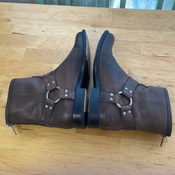 Frye women’s Phillip' Harness Short ankle leather Boots booties brown 6.5 - Picture 6 of 10